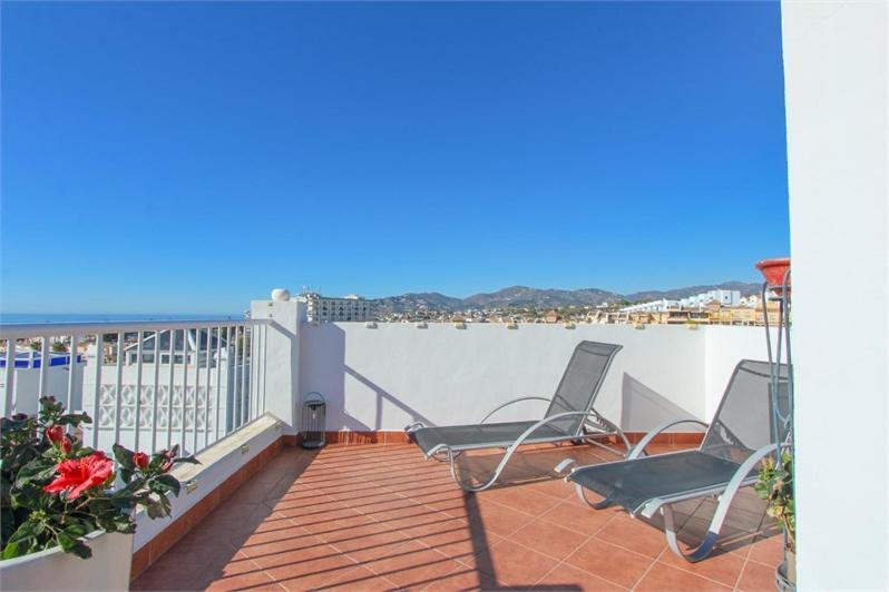 Amazing 3 Bedroom Townhouse In Nerja Exteriör bild