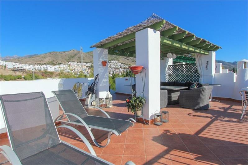 Amazing 3 Bedroom Townhouse In Nerja Exteriör bild