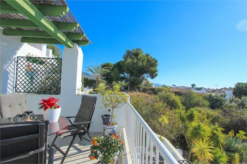 Amazing 3 Bedroom Townhouse In Nerja Exteriör bild