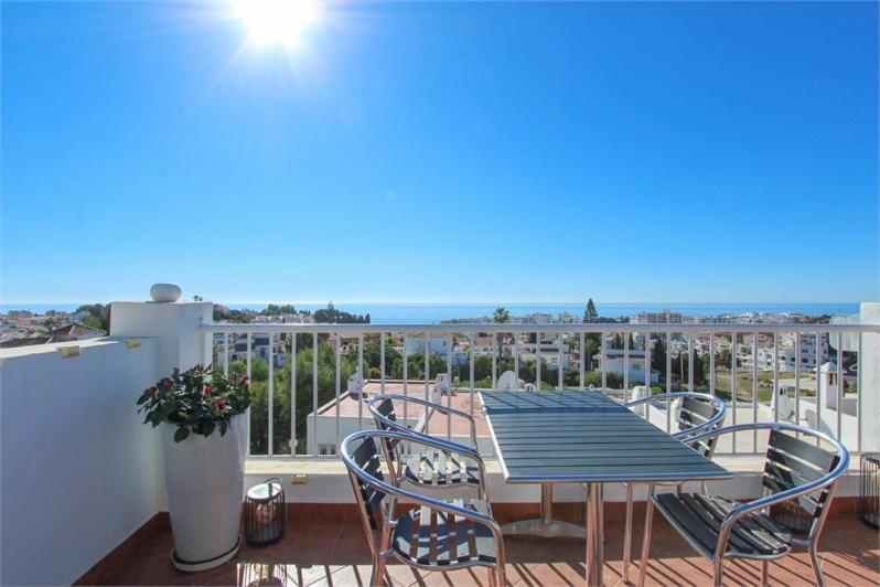 Amazing 3 Bedroom Townhouse In Nerja Exteriör bild