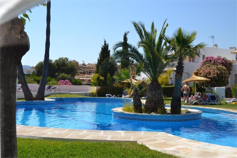 Amazing 3 Bedroom Townhouse In Nerja Exteriör bild